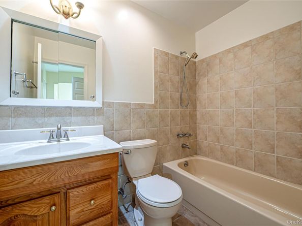 52 Admirals Drive E, Bay Shore NY 11706