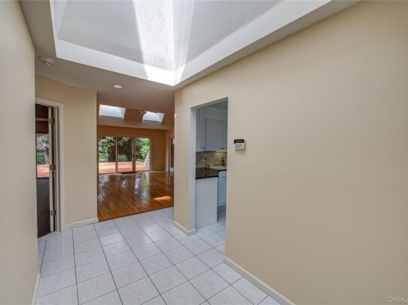 52 Admirals Drive E, Bay Shore NY 11706