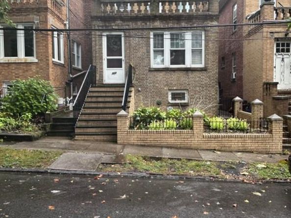 317 E 242nd Street, Bronx NY 10470