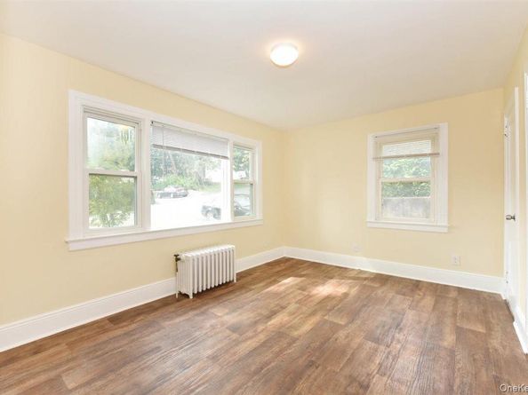 106 Grandview Avenue, Great Neck NY 11020