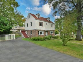 106 Grandview Avenue, Great Neck NY 11020