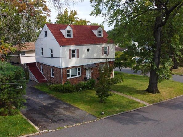 106 Grandview Avenue, Great Neck NY 11020