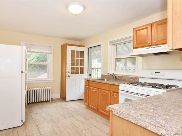 106 Grandview Avenue, Great Neck NY 11020