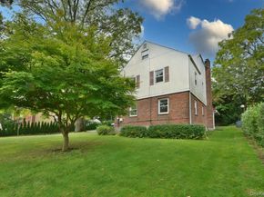 106 Grandview Avenue, Great Neck NY 11020