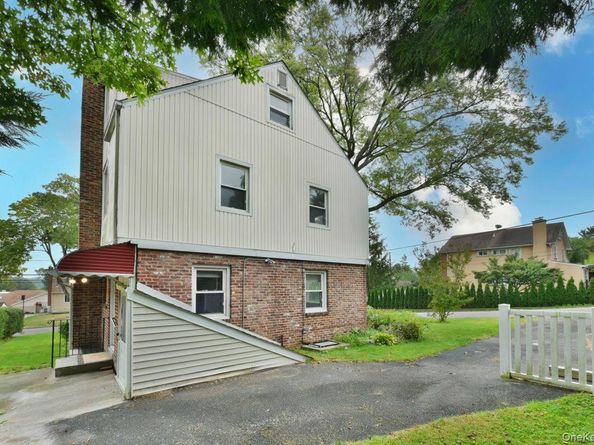 106 Grandview Avenue, Great Neck NY 11020