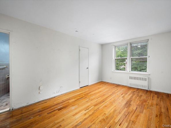 4320 Van Cortlandt Park East 4C, Bronx NY 10470