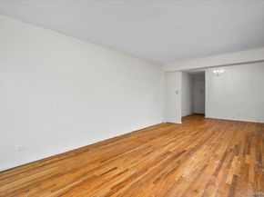 4320 Van Cortlandt Park East 4C, Bronx NY 10470