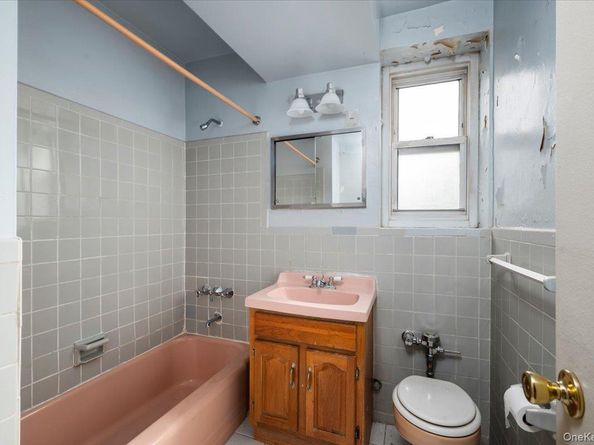 4320 Van Cortlandt Park East 4C, Bronx NY 10470