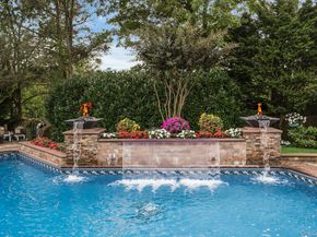 1 Regency Lane, Dix Hills NY 11746