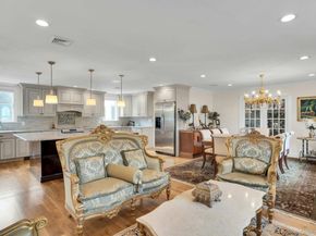 1 Regency Lane, Dix Hills NY 11746