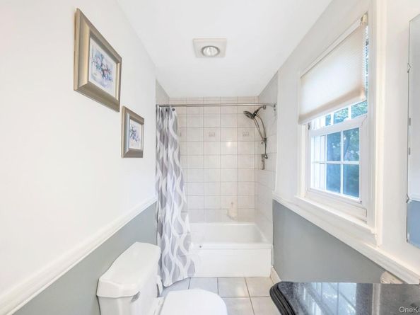 190 Connetquot Drive, Oakdale NY 11769