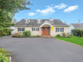 190 Connetquot Drive, Oakdale NY 11769