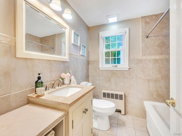 190 Connetquot Drive, Oakdale NY 11769
