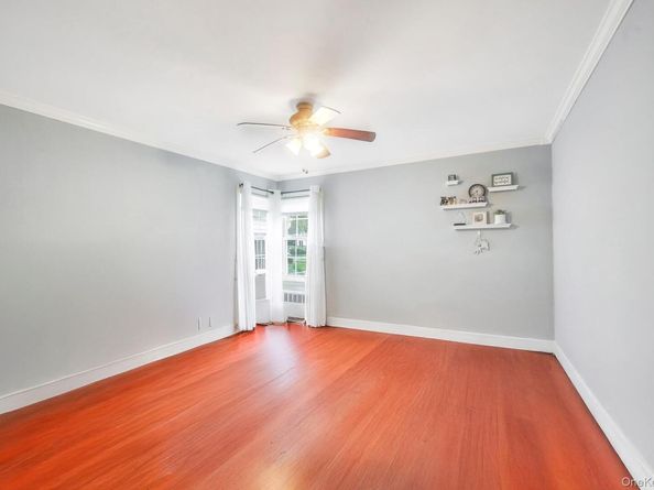 190 Connetquot Drive, Oakdale NY 11769