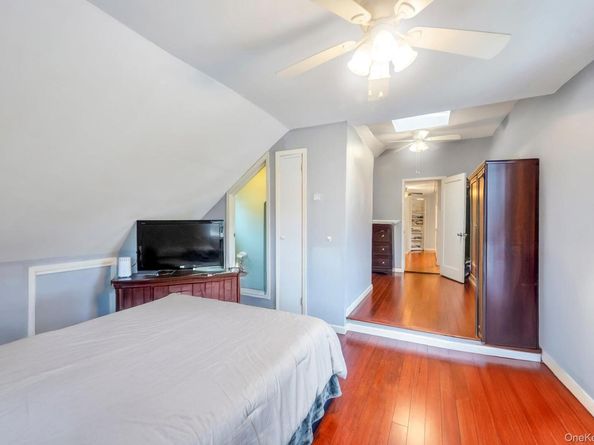 190 Connetquot Drive, Oakdale NY 11769