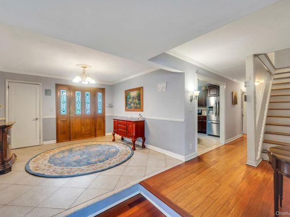 190 Connetquot Drive, Oakdale NY 11769