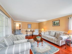 190 Connetquot Drive, Oakdale NY 11769