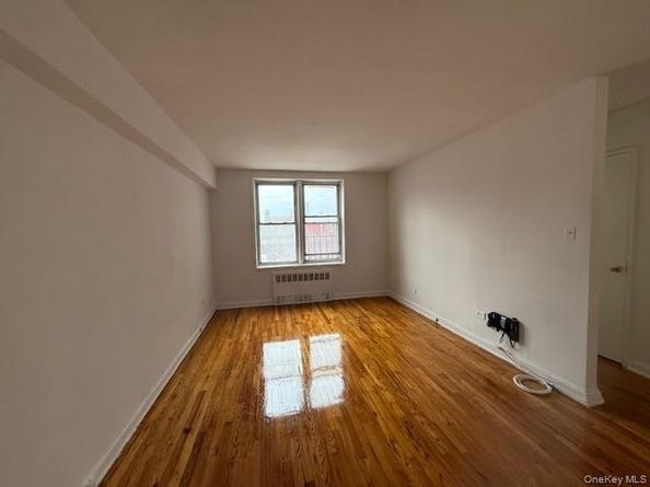 62-59 108th Street 6C, Forest Hills NY 11375