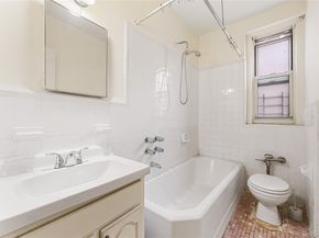 601 Pelham Parkway North 305, Bronx NY 10467