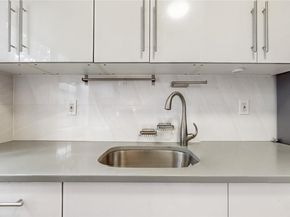 144-30 78th Rd 3F, Flushing NY 11367