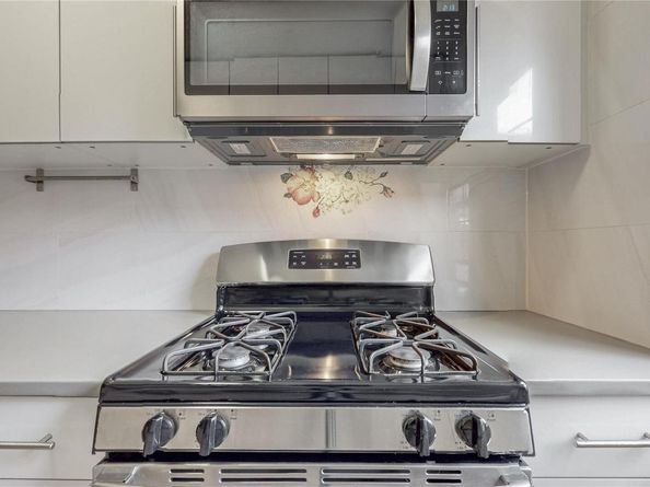 144-30 78th Rd 3F, Flushing NY 11367
