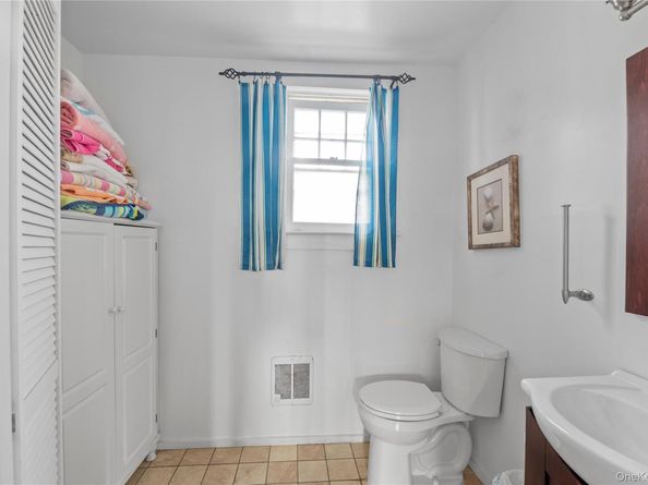 919 Evergreen Walk, Ocean Beach NY 11770