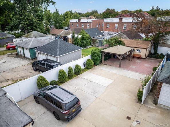 88-20 Hollis Court Boulevard, Queens Village NY 11427