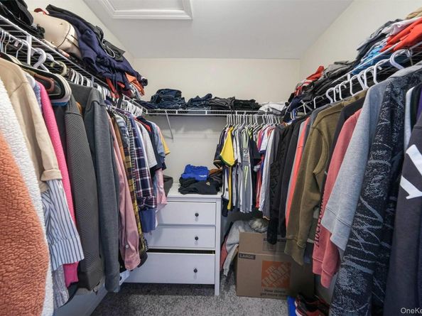 7 Pondview Circle, Shirley NY 11967