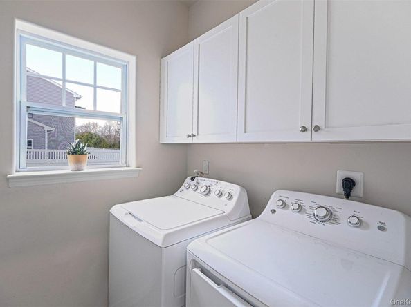 7 Pondview Circle, Shirley NY 11967