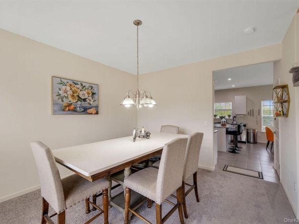 7 Pondview Circle, Shirley NY 11967