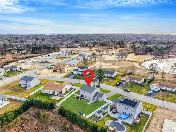 7 Pondview Circle, Shirley NY 11967