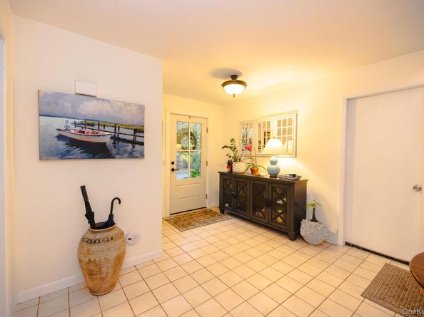 94 Kings Drive, Riverhead NY 11901