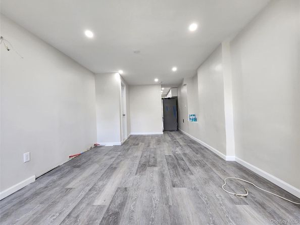 225 S 11th Avenue, Mount Vernon NY 10550