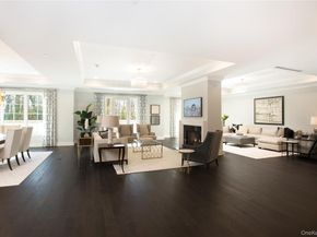 3000 Royal Court 3211, North Hills NY 11040