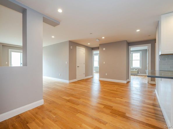 661 W Broadway 503, Long Beach NY 11561