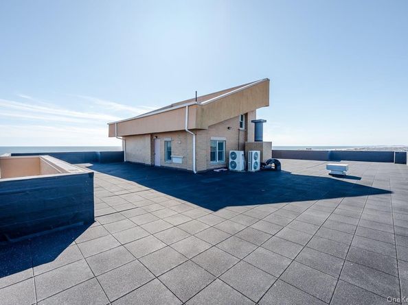 661 W Broadway 503, Long Beach NY 11561