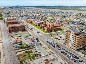 661 W Broadway 503, Long Beach NY 11561