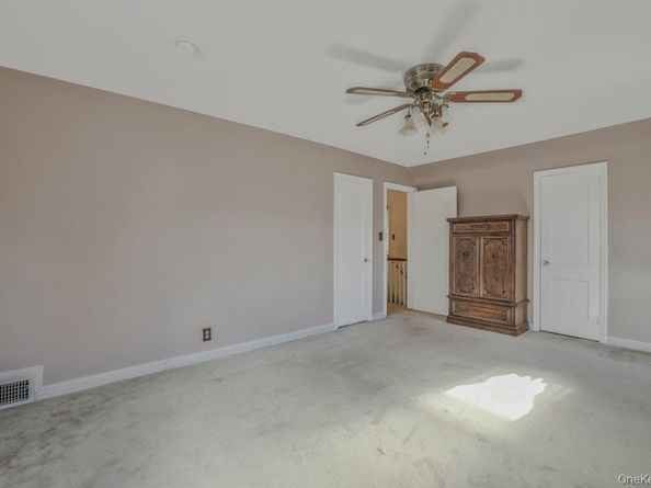 645 S 10th Street, New Hyde Park NY 11040