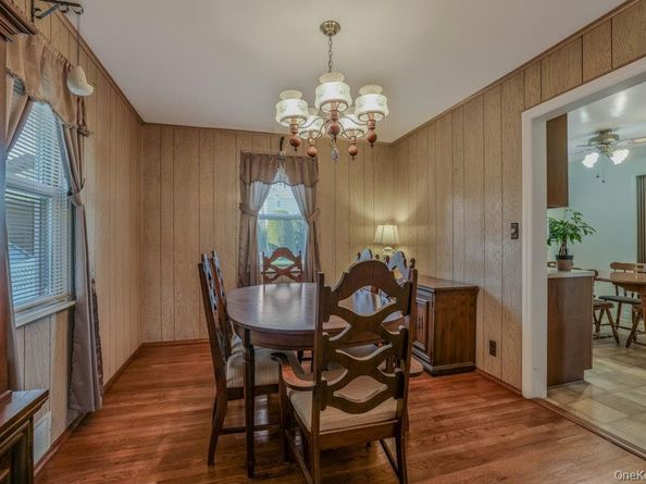 645 S 10th Street, New Hyde Park NY 11040