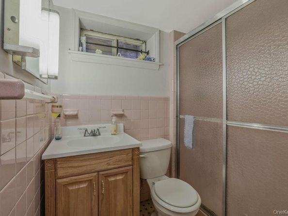 645 S 10th Street, New Hyde Park NY 11040