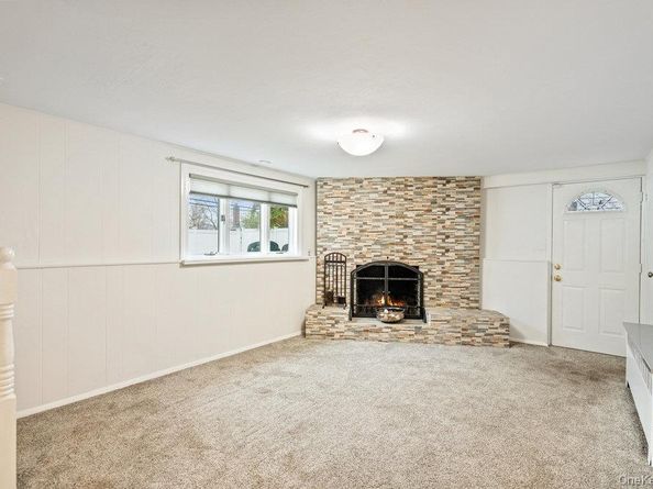 15 Morris Drive, Syosset NY 11791