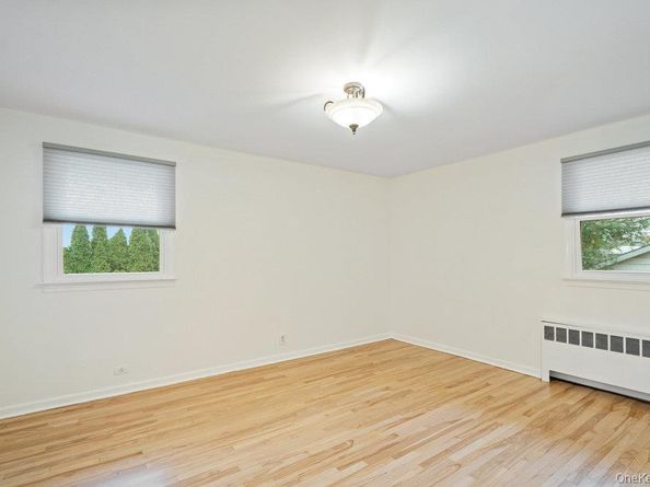 15 Morris Drive, Syosset NY 11791