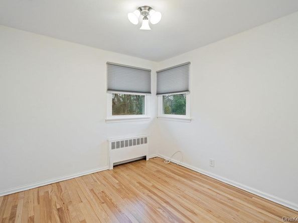 15 Morris Drive, Syosset NY 11791