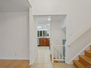 15 Morris Drive, Syosset NY 11791