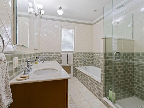 14910 7th Avenue, Whitestone NY 11357