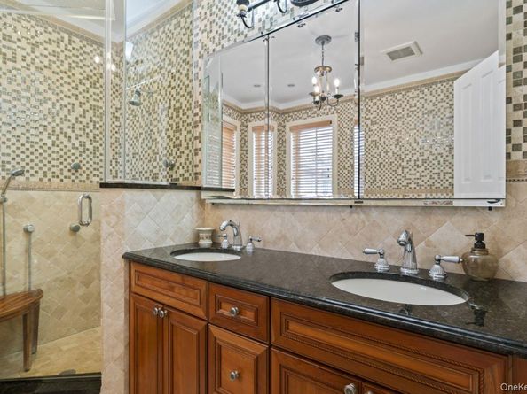 14910 7th Avenue, Whitestone NY 11357