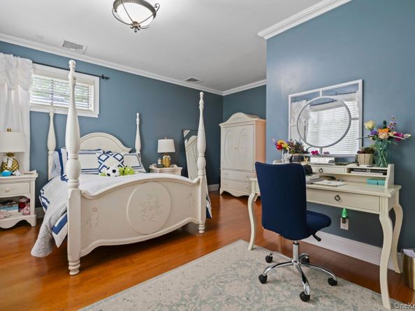 14910 7th Avenue, Whitestone NY 11357