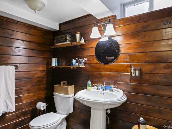 14910 7th Avenue, Whitestone NY 11357