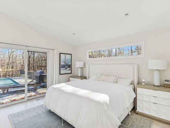 56 North Woods Lane, East Hampton NY 11937