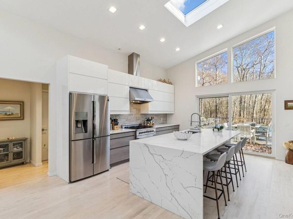 56 North Woods Lane, East Hampton NY 11937